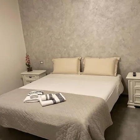 Apartament Rozafa *